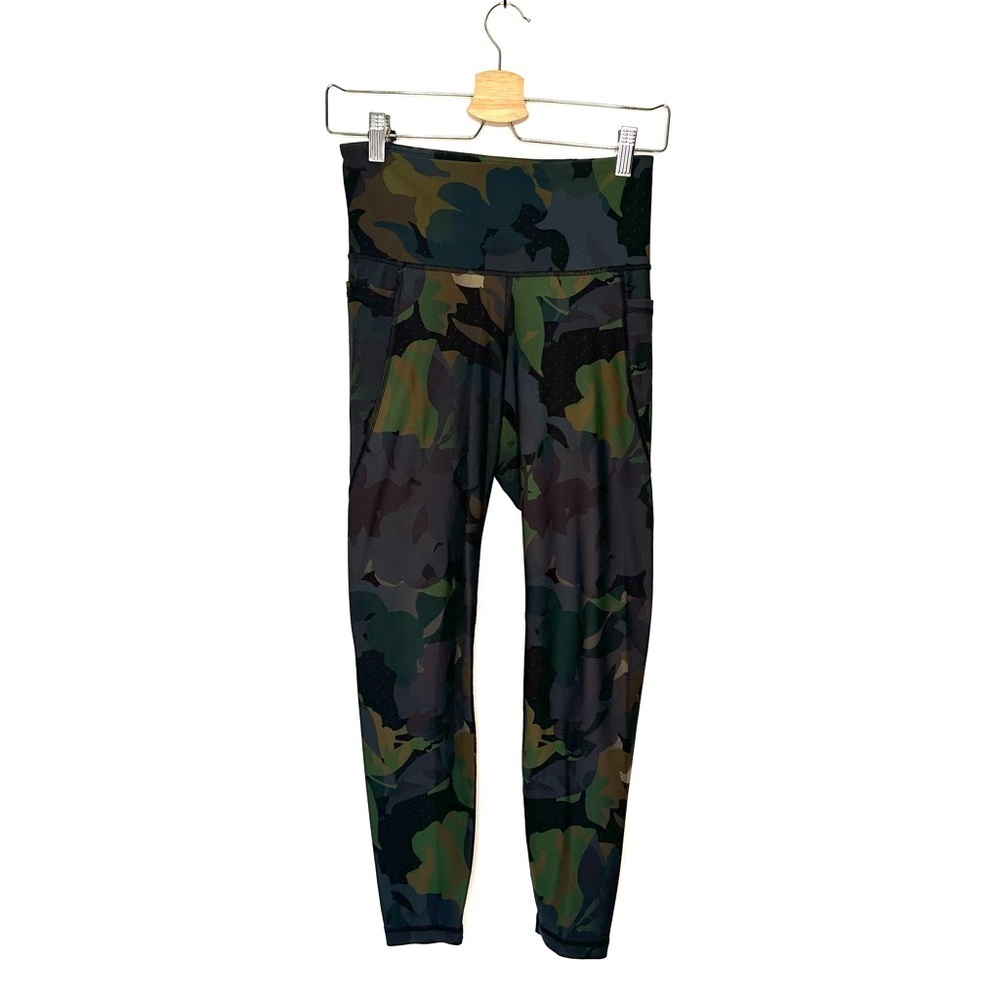 Old Navy | Camo Go Dry Elevate Legging Size Medium